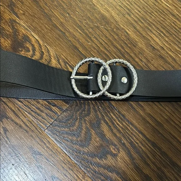Linea Pelle Black Double Ring Leather Belt Lines Pelle Leather Gold/Black Braided Double Buckle Belt  main image 4